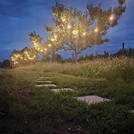 Tiny House Palava אכסניה *