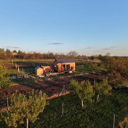 Tiny House Palava אכסניה *